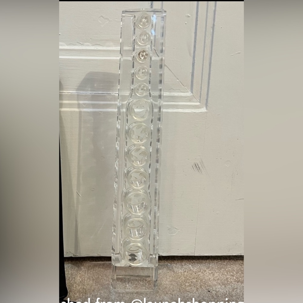 Standing make-up brush holder: byAlegory *EUC* MSRP: $65+…